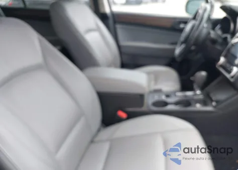 2018 Subaru Outback 3.6R Limited from USA, damaged, VIN 4S4BSENC8J3274884